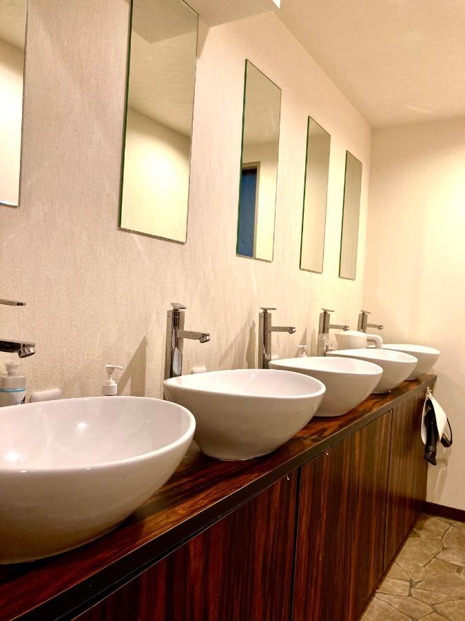 Bnb+ Shinbashi Tokyo Bagian luar foto
